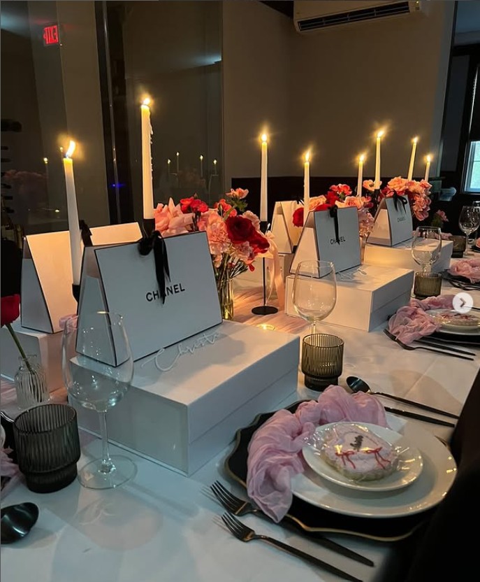 https://www.puhiz.com/wp-content/uploads/2025/05/5679_mh_flowers_amour_1.jpg