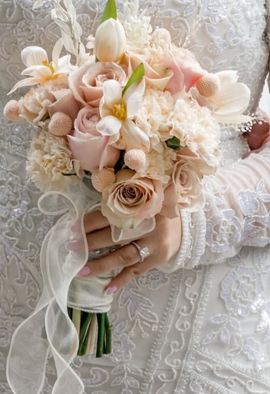 https://www.puhiz.com/wp-content/uploads/2025/05/5679_mh_flowers_amour_10.jpg