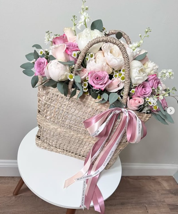 https://www.puhiz.com/wp-content/uploads/2025/05/5679_mh_flowers_amour_3.jpg