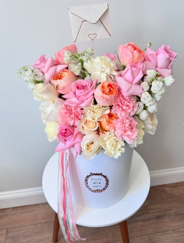 https://www.puhiz.com/wp-content/uploads/2025/05/5679_mh_flowers_amour_6.jpg